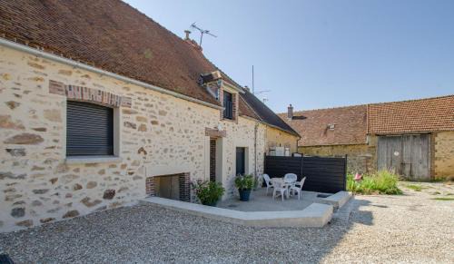 Plessis-Barbuise House | Oceanfront Getaway at Le gite de la place for Families