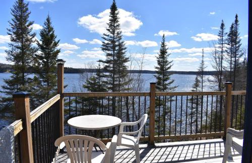 Saint-Felix-d'Otis House | Oceanfront Escape at Le Gite de la Renarde - Rated 9.3
