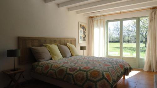 Luglon House | Inviting Stays at Le Gite de Marquin with Pool Amenities