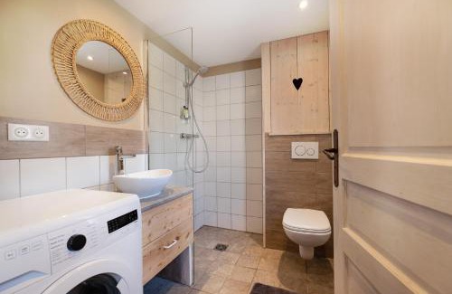 Mercury Apartment | Discover Le Gite de Noemie: Pet-Friendly Retreat with High Ratings