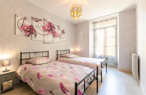 Villenauxe-la-Grande House | Relax at Le Gite de Tatanne with Oceanfront Views