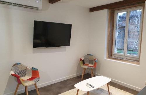 Charnay-les-Macon House | LE GITE DU CARGE D'ARLAY