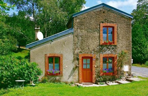 Les Hautes-Rivieres House | Pet and Child Friendly Getaway at Gite du Gue