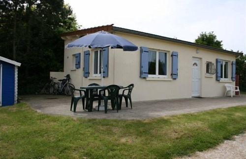 Le Crotoy House | Cozy Fisherman's Cottage: Oceanfront Retreat for 4 Guests