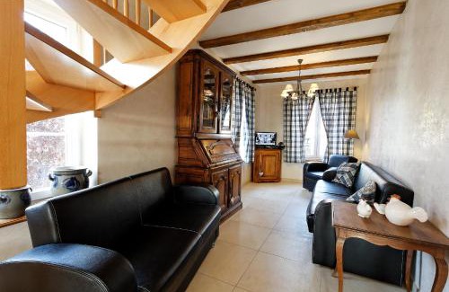 Bilwisheim Apartment | Humulus Retreat: Family-Friendly Getaway with Top Ratings