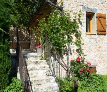 Ampus House | Family-Friendly Retreat at Le Gite Jaune in Ampus