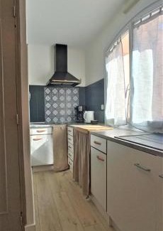 Saint-Julien-les-Rosiers Apartment | Explore le Globe Trotter - Family & Pet Friendly Retreat