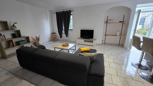 Beauvoir House | Child-Friendly Getaway at Le Goeland with 8.7/10 Rating