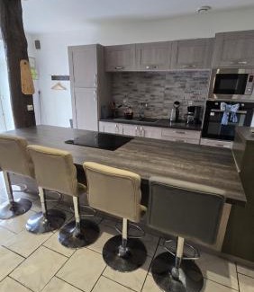 Beauvoir House | Child-Friendly Getaway at Le Goeland with 8.7/10 Rating
