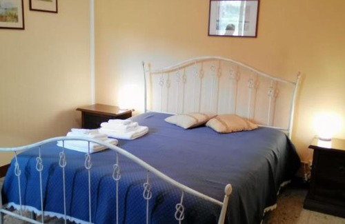 San Mauro Castelverde House | Pet-Friendly Retreat at Le Gole with Breakfast Included