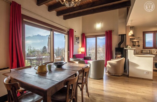 Notre-Dame-des-Millieres House | Discover Le Grand Chene - Family-Friendly Stay Near Notre Dame