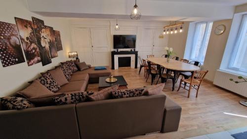 Appoigny Apartment | Family-Friendly Retreat at Le Grand Bourgeois Hotel