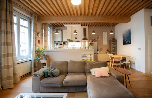 Griffon - Royale Apartment | Discover Le Grand Colomes: Family-Friendly with Breakfast