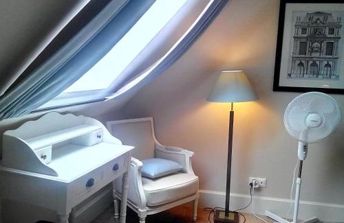 Beaulieu-les-Loches House | Experience Le Grand Presbytère de Beaulieu with Ocean Views