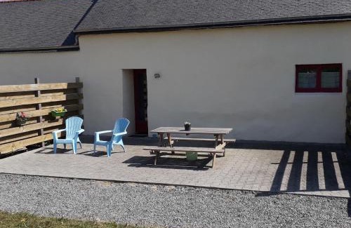 Le Guerno Bed & Breakfast | Pet-Friendly Stay at Le Grehando - Rated 10/10 by Guests