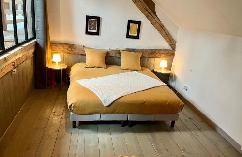 Ouilly-le-Vicomte House | Explore Le Grenier d'Ouilly: Poolside Retreat in Pays d'Auge