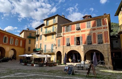Sospel Apartment | Cozy Le Grenier: Family-Friendly Retreat with Great Ratings