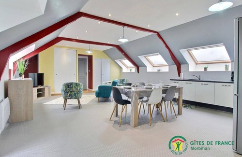 Peaule House | Discover Le Grenier: Pet-Friendly Gîte with Pool Access