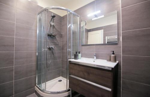 Saint-Roch - Badouillere - Chavanelle Apartment | Chic Comfort at Le Grunge: Pet-Friendly and WiFi Included