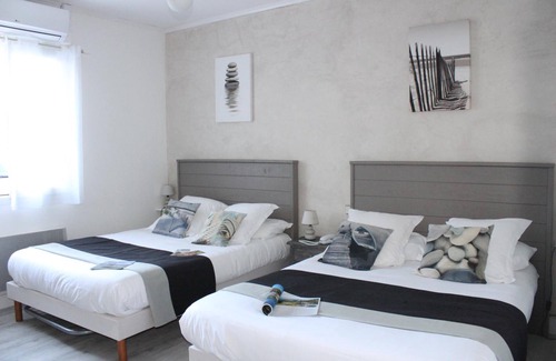 Ronce-les-Bains Hotel | Discover Le Héron Cendré: Family-Friendly with Breakfast