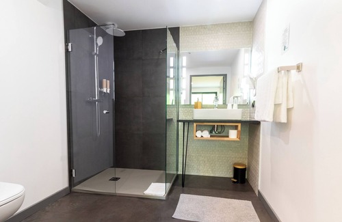Chatte Hotel | Discover Le H85: Family-Friendly & Wheelchair Accessible