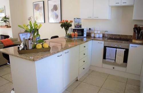 Franschhoek House | Chic Le Habitat 6 Townhouse in the Heart of Winelands