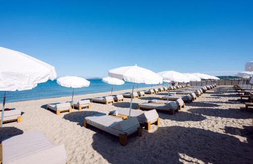 Toulon - Hyeres Hotel | Elegant Ecolodge & Spa with Ocean Views and Private Beach