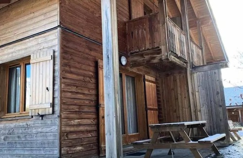 Saint-Etienne-en-Devoluy Ski Chalet | Cozy Chalets at Residence Le Hameau Du Puy for Families