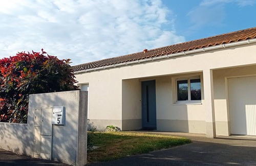 Olonne-sur-Mer House | Le havre des Sables: Pretty, bright, quiet single-storey house with garden