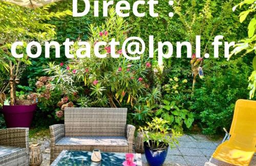 Rives Apartment | Le Jack' N Klo: Discover Our Inviting Terrace Experience