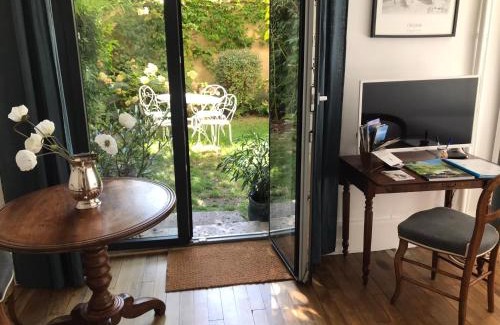 Orleans Bed & Breakfast | Discover Le Jardin d'Alexandre: Guest Rated 9/10 & Dining
