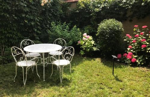 Orleans Bed & Breakfast | Discover Le Jardin d'Alexandre: Guest Rated 9/10 & Dining