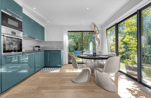 Saint Michel House | Discover Le Jardin de Lucette: Garden Oasis in Toulouse