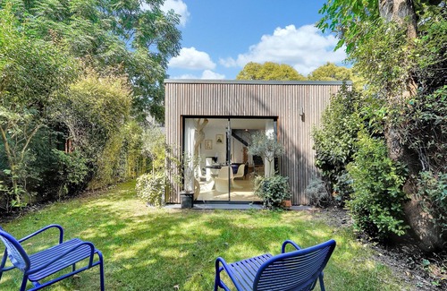 Saint Michel House | Discover Le Jardin de Lucette: Garden Oasis in Toulouse