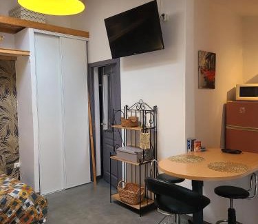 Lezignan-Corbieres Apartment | Discover le jardin de MiMi: Pet & Child Friendly Escape
