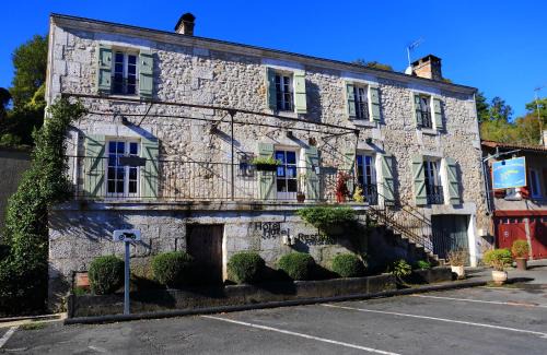 Brantome-en-Perigord Hotel | Discover Le Jardin des Chouchoux: Oceanfront Family Retreat