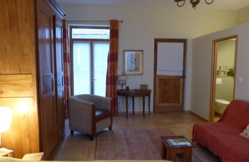 Willeman House | Discover Comfort at Le Jardin du Rossignol - Rated 9.4/10