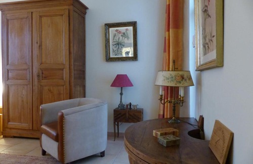 Willeman House | Discover Comfort at Le Jardin du Rossignol - Rated 9.4/10