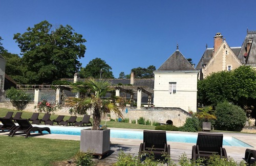 Blere Cottage | Enchanting Le Jardin at Fontenay Castle with Pool & Spa