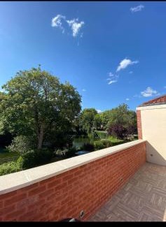 Arras House | Family-Friendly Retreat at Le Jardin Minelle - 4-Star Stay