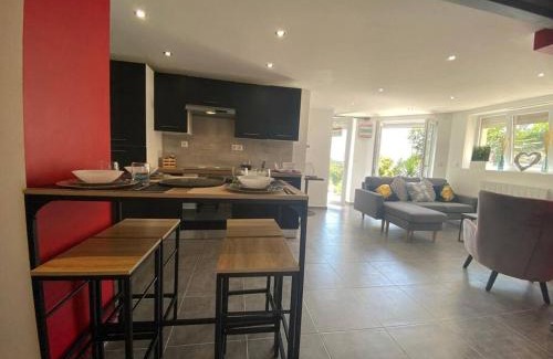 Vancia - Crepieux Apartment | Charming Le Jardin Suspendu: A Family-Friendly Retreat