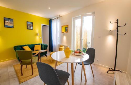 North district Apartment | Family-Friendly Retreat at Chez Emile Le Jaune Vendée