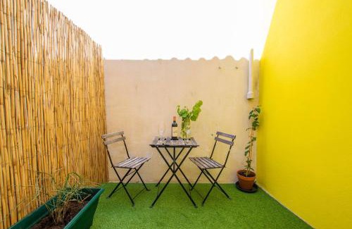 North district Apartment | Family-Friendly Retreat at Chez Emile Le Jaune Vendée