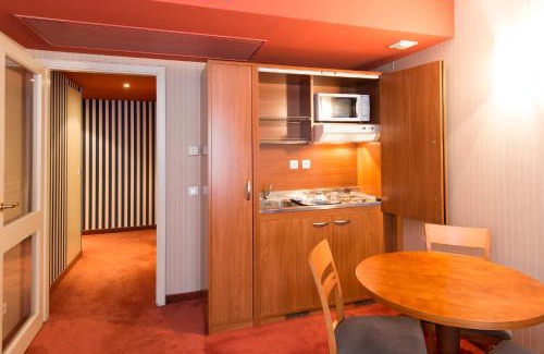 Orangerie Apartment | Experience Comfort at Le Jean-Sébastien Bach Hotel