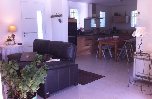 Sablet House | Discover Le Jiassol: Guest Rated 9.8 with Pool & Breakfast