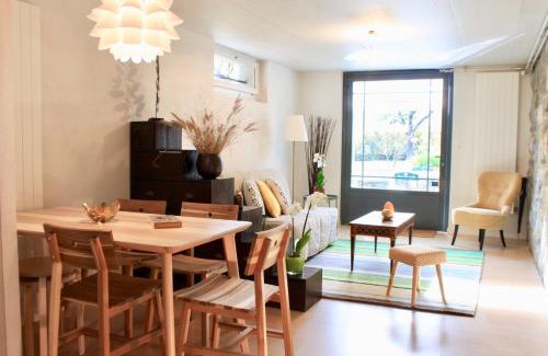Petit-Saconnex / Servette Bed & Breakfast | Experience Comfort at Le Jour et la Nuit: 4-Star Retreat