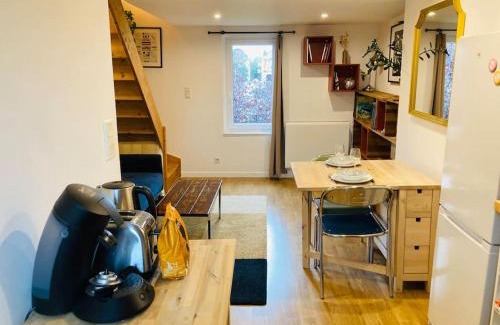 Saint-Jacques-de-la-Lande Apartment | Family-Friendly Escape at Le KÊREL - Super Duplex in Rennes