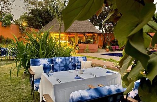 Lome Hotel | Pet-Friendly Le Kentia with Pool & Restaurant Options