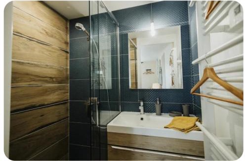 Cherbourg-en-Cotentin Apartment | Pet-Friendly Getaway at Le Key Largo for Family Fun