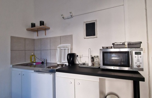 Besancon Apartment | Tranquil Le Klein Studio in Central Besançon